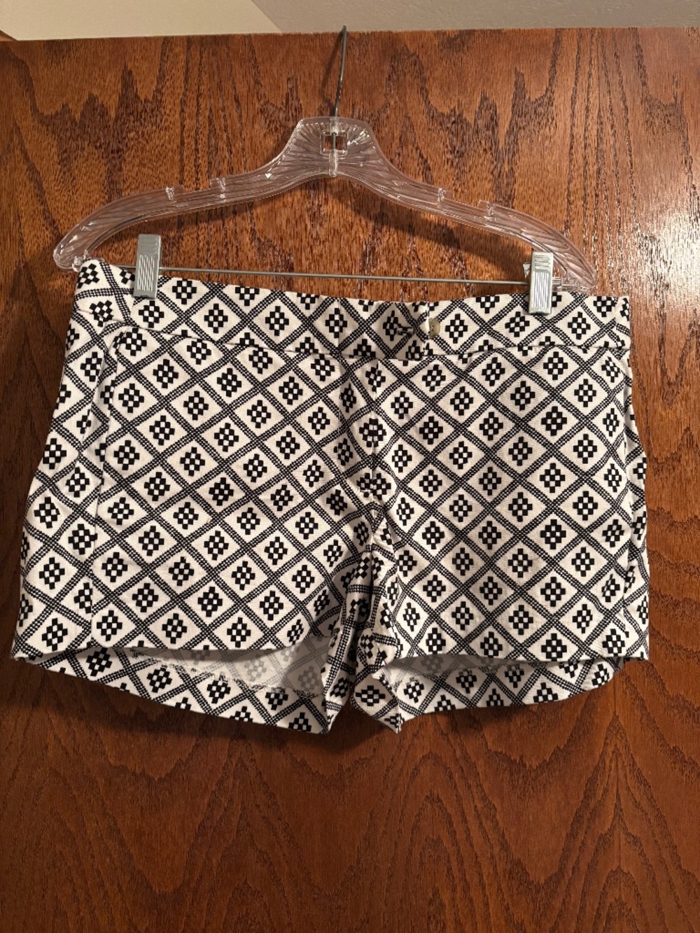 J Crew 3” Stretch Black &‎ White Chino Shorts